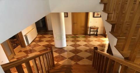 Moradia T5 Venda em Sé, Santa Maria e Meixedo,Bragança