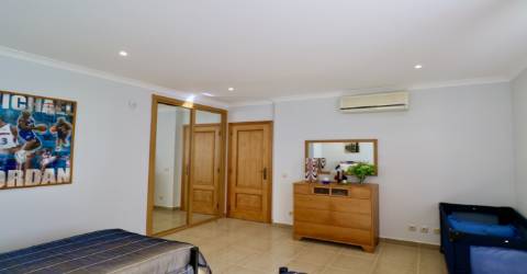 Moradia V4 , Sesmarias