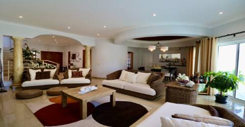 Moradia V4 , Sesmarias