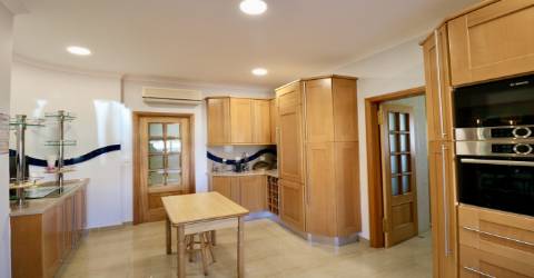 Moradia V4 , Sesmarias