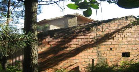 Moradia T4 para remodelação em Souto, Santa Maria da Feira.