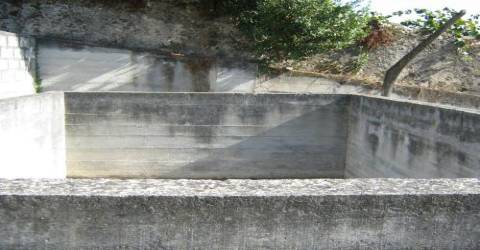 Moradia T4 para remodelação em Souto, Santa Maria da Feira.