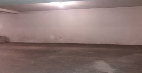 Lugar de garagem em São João da Madeira para arrendamento