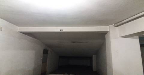 Lugar de garagem em São João da Madeira para arrendamento