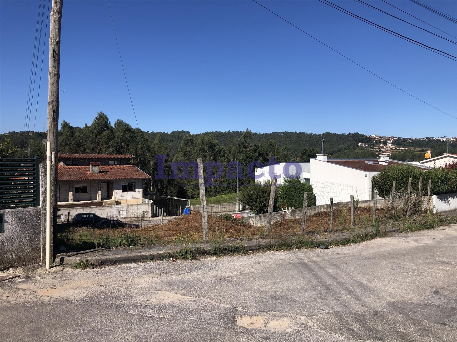 Terreno Urbano  Venda em Oliveira de Azeméis, Santiago de Riba-Ul, Ul, Macinhata da Seixa e Madail,Oliveira de Azeméis