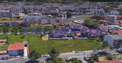 Terrenos urbanos em São João da Madeira.