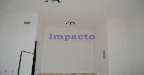 Loja comercial  em São João da Madeira