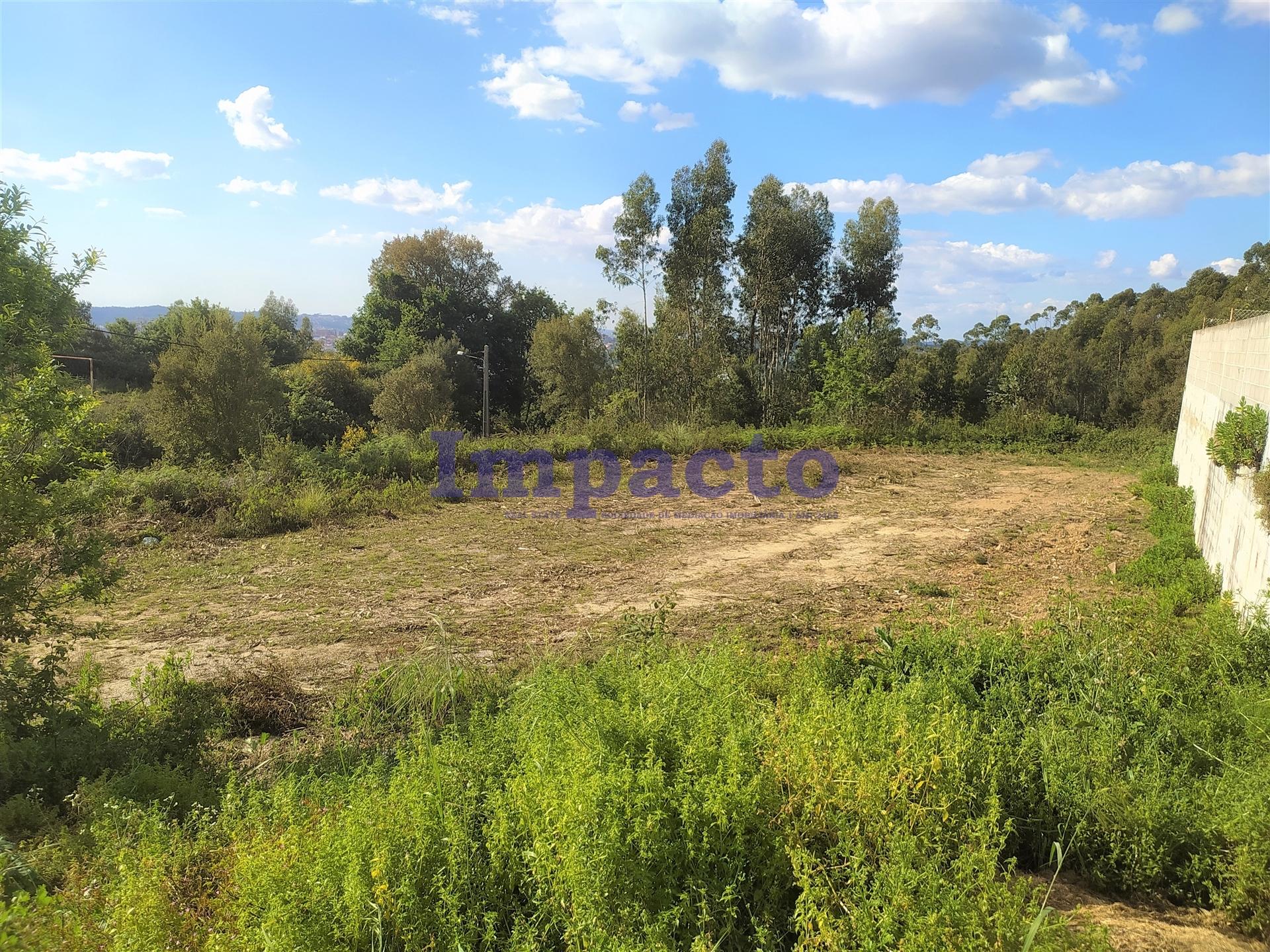 Lote de terreno para construção de moradia unifamiliar em Macinhata da Seixa, Oliveira de Azeméis