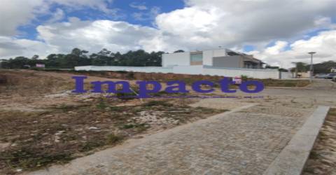 Lote de Terreno em  Azenha em Arrifana, Santa Maria da Feira