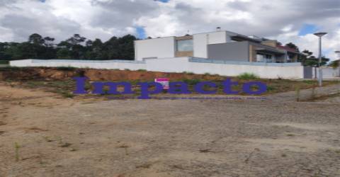 Lote de Terreno em  Azenha em Arrifana, Santa Maria da Feira