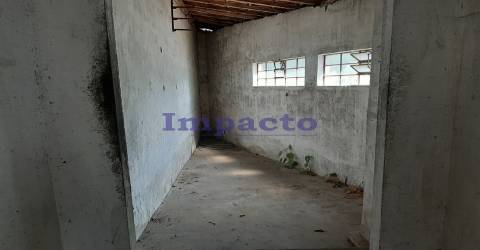 Armazém em São João da Madeira