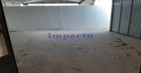 Armazém em São João da Madeira