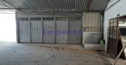 Armazém em São João da Madeira