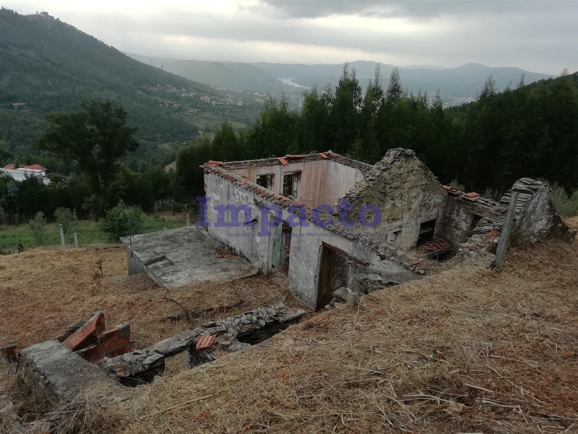 Moradia para Restaurar T2 Venda em Raiva, Pedorido e Paraíso,Castelo de Paiva