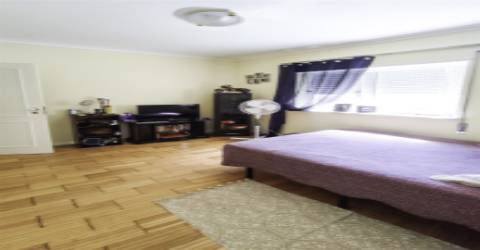 Apartamento Duplex T3+2 a 200 mts da praia de Buarcos com  jardim privativo e lugar de garagem.