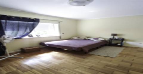 Apartamento Duplex T3+2 a 200 mts da praia de Buarcos com  jardim privativo e lugar de garagem.