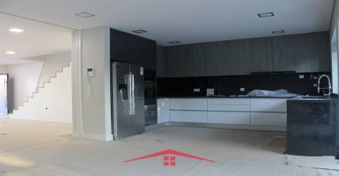 MORADIA NOVA T3 - OLIVEIRA DE AZEMÉIS