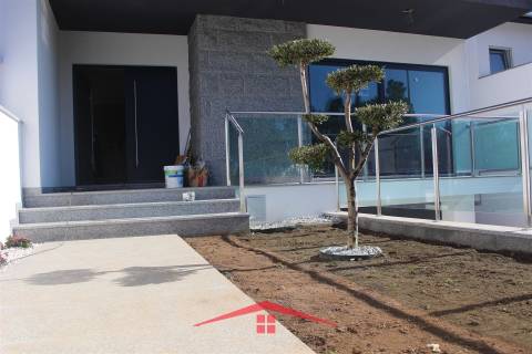 MORADIA T3 NOVA - AVEIRO - OLIVEIRA DE AZEMEIS