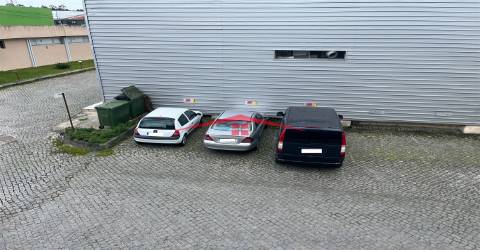 Excelente Armazém industrial para venda  - Cortegaça
