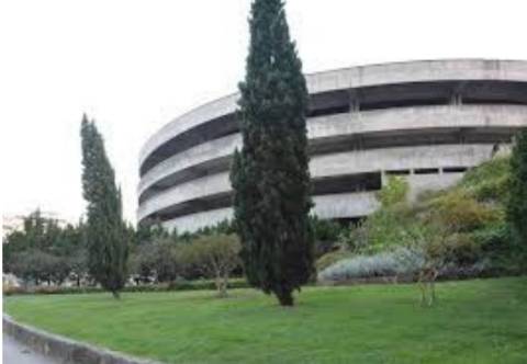 T0 c/ mezanino, varanda e terraço, zona nobre da baixa do Porto