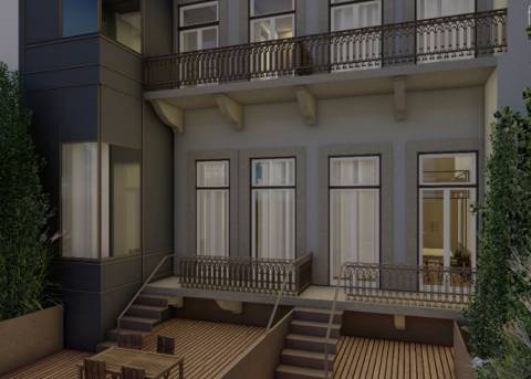 T0 c/ mezanino, varanda e terraço, zona nobre da baixa do Porto