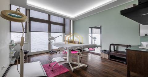 Clínica médica localizada em Leiria.