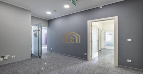 Clínica médica localizada em Leiria.