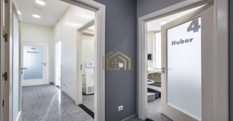 Clínica médica localizada em Leiria.