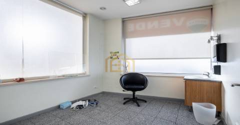 Clínica médica localizada em Leiria.