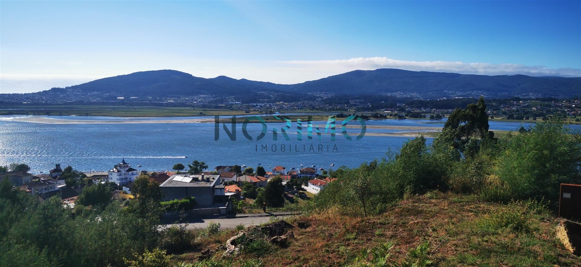 Lote de Terreno em Seixas, Caminha