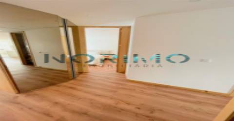 Apartamento T3 remodelado - Centro Póvoa de Varzim