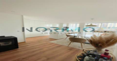 Apartamento T3 remodelado - Centro Póvoa de Varzim