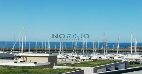 Moradia em frente ao Mar (1ª Linha)