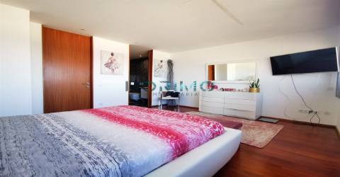 Moradia em frente ao Mar (1ª Linha)