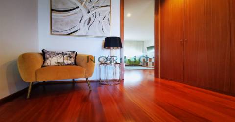 Moradia em frente ao Mar (1ª Linha)