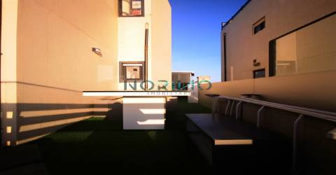 Apartamento T3 - Vista Frontal de Mar (1ª linha)