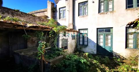 Moradia para Reconstrução com terreno - Centro Póvoa de Varzim