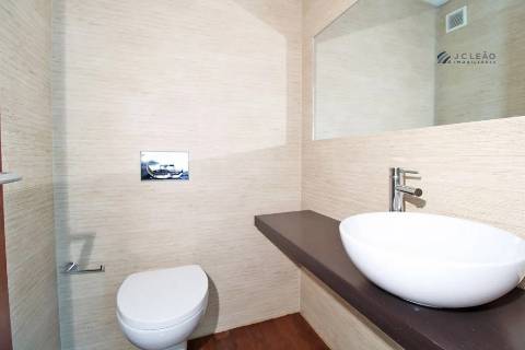 Apartamento T3 com 180 m2 no condomínio dos Choupos em Santo Tirso