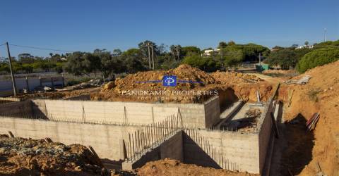 Um projeto fantástico com autorização de Construção para uma moradia moderna com 4 quartos