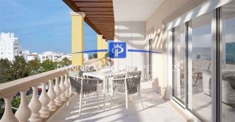 Apartamento de quatro quartos de luxo e estilo moderno em construção