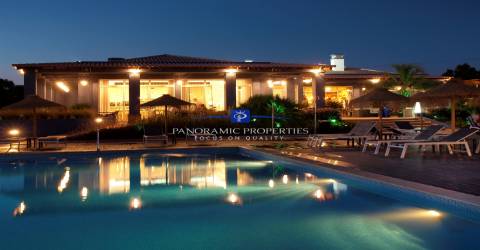 Encantador resort familiar bem posicionado alberga dez propriedades T-1 e dezanove T-1+1 propriedade