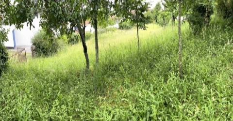 Terreno com 890m2, para Moradia isolada