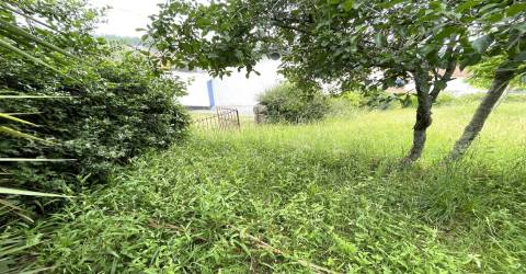 Terreno com 890m2, para Moradia isolada