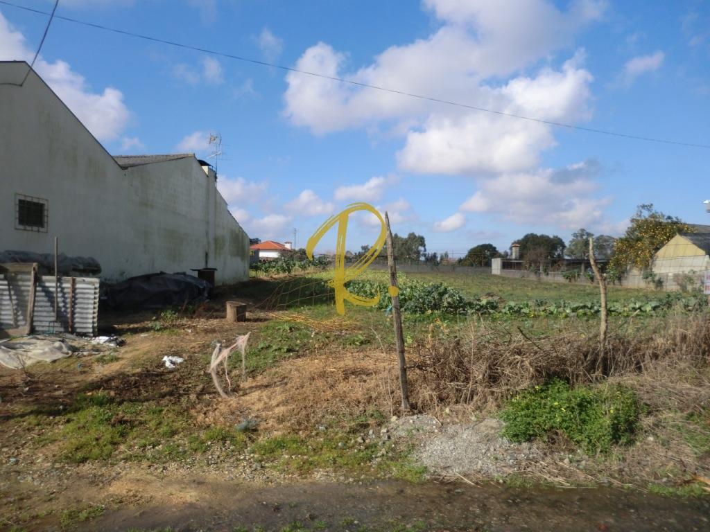 Terreno em Eixo