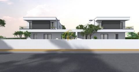 Moradia T4 em Azurva