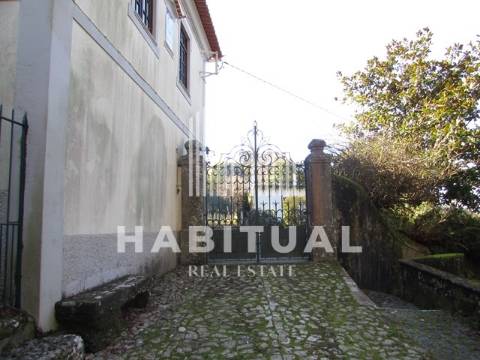 Quinta em Seixas com 40.000 m2 e vistas rio Minho