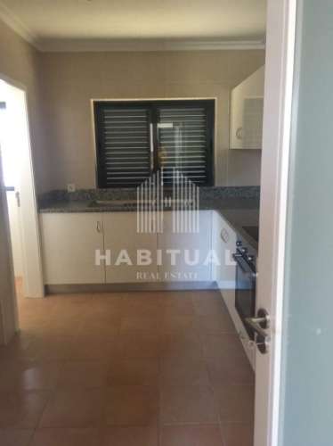 Moradia Isolada T4 em CAMPOS ( ARRENDADA)