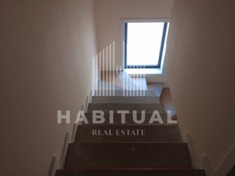 Moradia Isolada T4 em CAMPOS ( ARRENDADA)