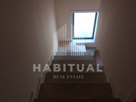 Moradia Isolada T4 em Campos  ( ARRENDADA)