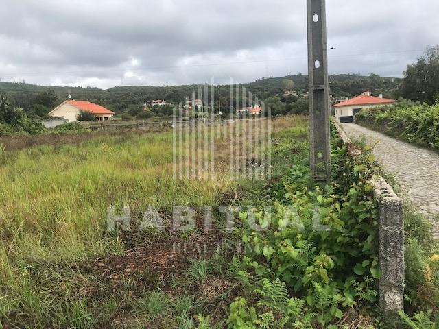 Terreno com 1870 m2  em Riba de Ancora